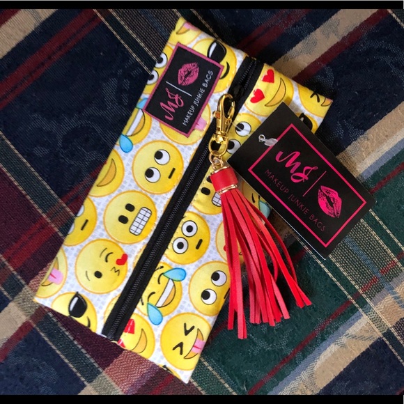 Brand New Makeup Junkie Mini Emoji Bag - Picture 1 of 1